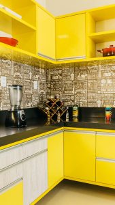 رنگ زرد برای طراحی دکوراسیون داخلی آشپزخانه